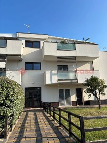 Foto Appartamento in Via Nazionale 4, Bari Fesca di 67 m² con 3 locali