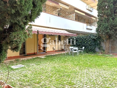 Foto Appartamento in Via Antonio Bronzino 1, Firenze di 60 m² con 3 locali