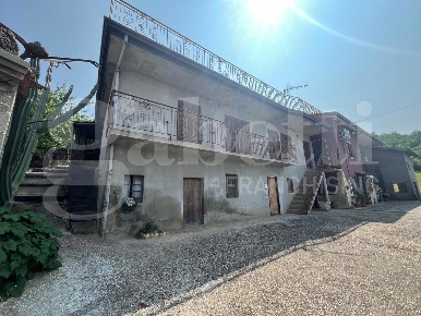Foto Casa indipendente in San Felice, Gioia Sannitica Centro di 204 m²