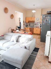 Foto Appartamento a Medea di 80 m² con 5 locali in vendita