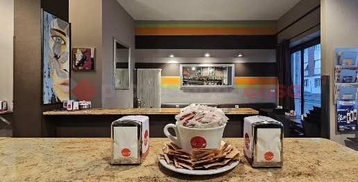 Foto Negozio in Via Buniva 22, Pinerolo Centro di 80 m² con 1 locali