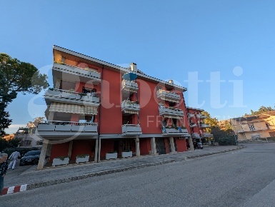 Foto Appartamento in Via ALLENDE 1, Deruta Centro di 121 m² con 4 locali