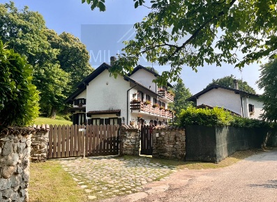 Foto Rustico a Arona Centro di 450 m² con 19 locali in vendita