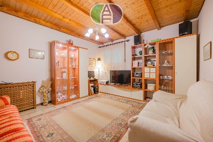 Foto Villa bifamiliare in Via Olmo 3, Martellago Maerne di 100 m²