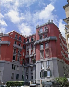 Foto Attività commerciale a Napoli Vomero di 250 m² in vendita