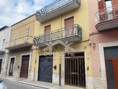 Foto Casa indipendente in Via Carlo Goldoni, Andria di 218 m² con 4 locali