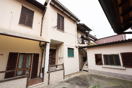 Foto Appartamento in VIA DE MICHELI 29, Melzo di 75 m² con 3 locali
