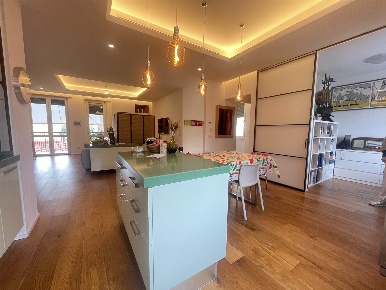 Foto Appartamento a Firenze Mazzini - Oberdan di 250 m² con 6 locali