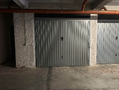 Foto Garage a Casagiove di 22 m² con 1 locali in vendita