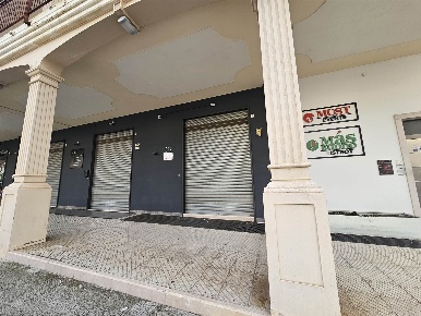 Foto Locale commerciale a Altamura di 155 m² con 1 locali in vendita