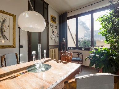 Foto Casa indipendente a Asti Corso Dante di 155 m² con 7 locali in vendita