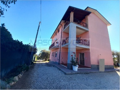 Foto Appartamento a Fiano Romano di 80 m² con 4 locali in affitto