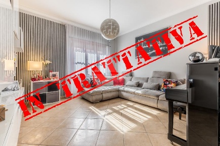 Foto Appartamento in Via Placanica, Roma di 115 m² con 4 locali in vendita