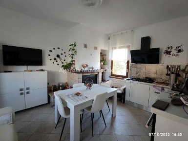 Foto Casa indipendente in Via Parrocchiale, Tavullia Belvedere Fogliense