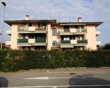 Foto Appartamento a Cornate d'Adda di 72 m² con 3 locali in vendita