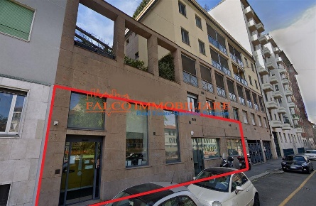 Foto Negozio in Alzaia Naviglio Pavese, Milano Navigli - Darsena di 200 m²