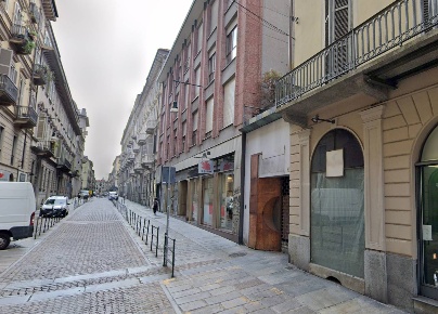 Foto Box in Via Carlo Alberto, Torino Via Roma di 17 m² con 1 locali