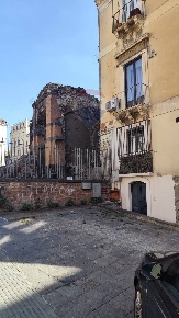 Foto Appartamento in Via Sant'agostino, Catania Centro Storico di 212 m²
