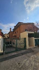 Foto Appartamento in palatucci, Teramo di 90 m² con 3 locali in vendita