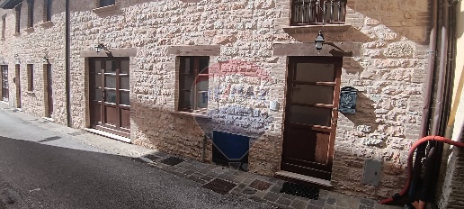 Foto Case semi ndipendenti in Via Gaifana, Gualdo Tadino Gaifana di 140 m²