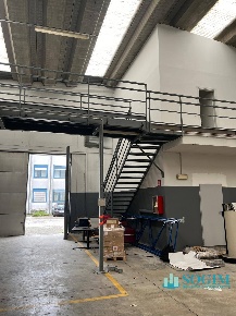 Foto Capannone industriale in largo fratelli cervi, Vimodrone di 400 m²