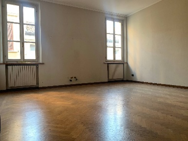 Foto Appartamento a Mantova Centro di 157 m² con 4 locali in vendita