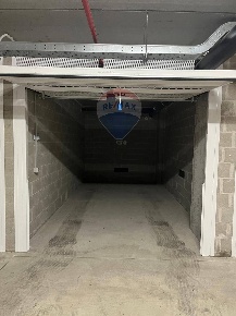 Foto Box in via compagnoni, Milano Plebisciti - Susa di 17 m² con 1 locali