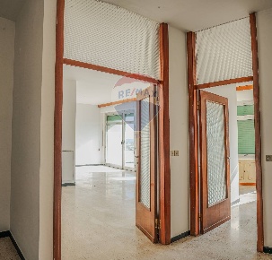 Foto Appartamento a Chiavari Centro di 177 m² con 9 locali in vendita