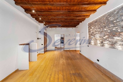 Foto Appartamento in via Luini, Como di 153 m² con 4 locali in vendita