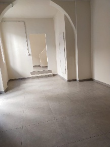 Foto Locale commerciale a Poggio a Caiano Centro di 100 m² con 3 locali