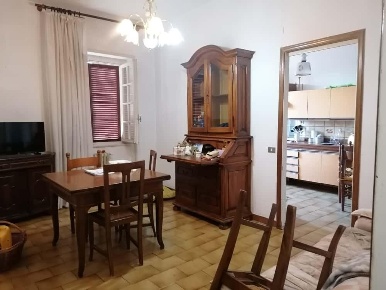 Foto Appartamento a Massa Centro di 150 m² con 7 locali in vendita