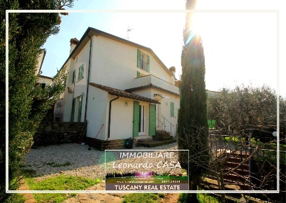 Foto Casale a Vinci Sant'ansano di 150 m² con 5 locali in vendita