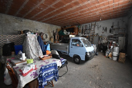 Foto Magazzino a San Giuliano Terme Le Maggiola, Gello di 95 m² in vendita