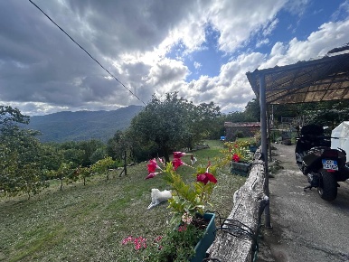 Foto Casa indipendente a Pontremoli Grondola di 200 m² con 8 locali