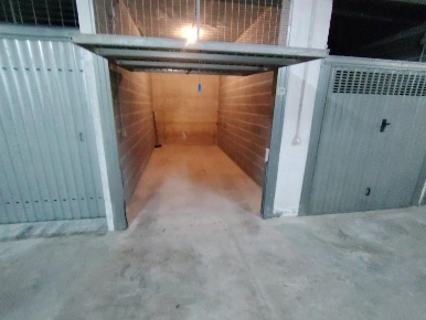 Foto Box a Massa Marina di Massa Centro di 15 m² con 1 locali in vendita