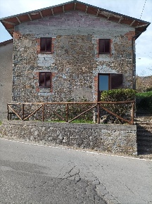 Foto Casa indipendente a Castelnuovo di Garfagnana Centro di 60 m²