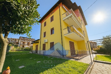Foto Appartamento in via CARBONERA, Albano Sant'Alessandro di 131 m²