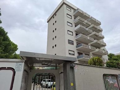 Foto Appartamento in Via Robert Schuman 15, Bari San Pasquale di 187 m²