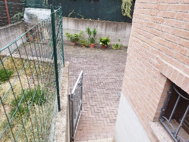 Foto Appartamento in Via Umberto Tonini, Modena Cognento di 365 m²