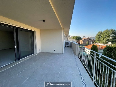 Foto Attico in Via Sirmione 21, Desenzano del Garda Desenzano Centro