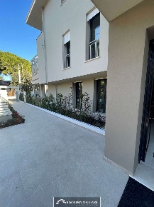 Foto Appartamento in Via Sirmione 21, Desenzano del Garda Desenzano Centro