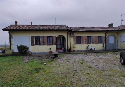 Foto Villa unifamiliare in via Oselin 4, Cavarzere di 178 m² con 9 locali