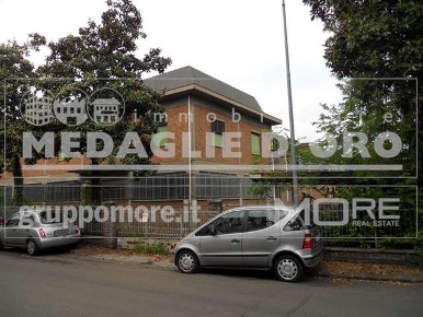 Foto Capannone industriale in VIA ZARLATI  100, Modena Villaggio Giardino