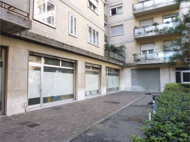 Foto Negozio in Via genova 26, Venezia Mestre di 73 m² con 1 locali