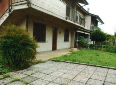 Foto Ufficio in Via Tazza, Usmate Velate Usmate di 66 m² con 4 locali