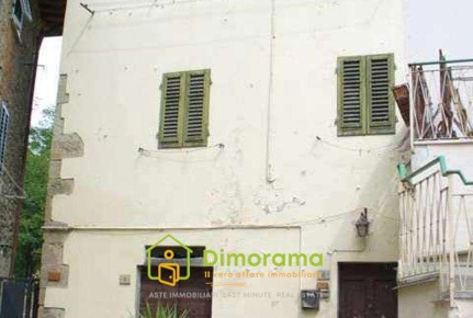 Foto Appartamento in P.zza Rigacci  6, Reggello di 95 m² con 4 locali