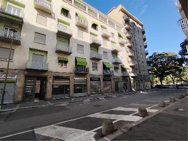 Foto Negozio in Via Sagra di San Michele 38, Torino Pozzo Strada di 64 m²