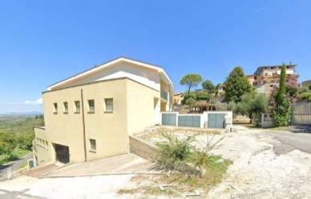 Foto Appartamento in Via delle Terre Sabine, Montelibretti Centro di 116 m²