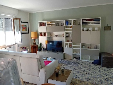 Foto Appartamento a Sarzana Centro di 140 m² con 6 locali in vendita