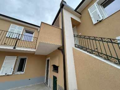 Foto Appartamento a Sarzana Bradia, Nave, San Michele di 84 m² con 4 locali